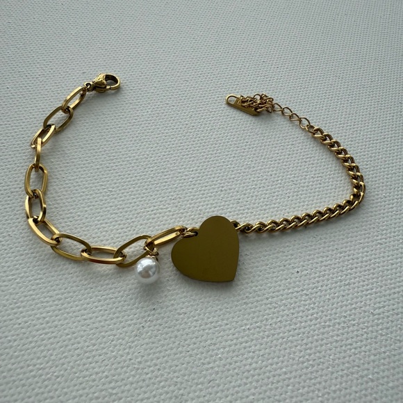Heart and Pearl Bracelet Gold 18K plated Stainless Steel - Picture 10 of 10